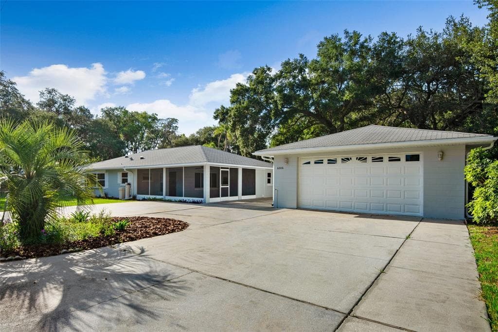 6006 LAFAYETTE STREET NEW PORT RICHEY, FL 34652