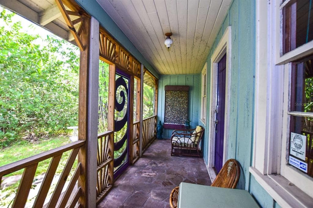 1044 VIRGINIA DRIVE SARASOTA, FL 34234