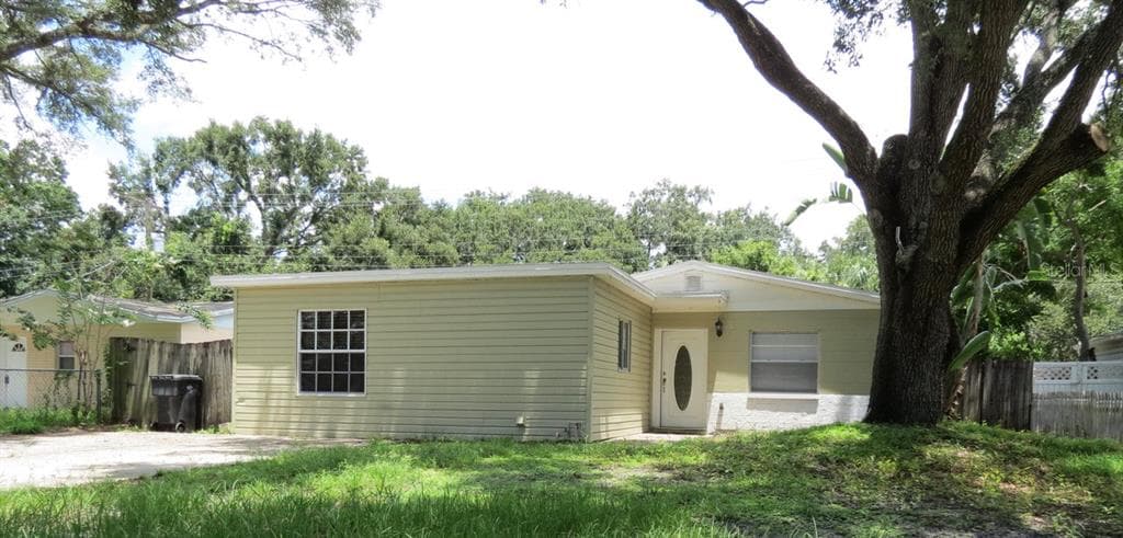 6911 DIMARCO ROAD TAMPA, FL 33634