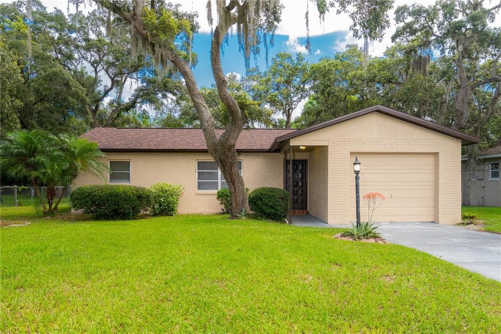 6225 HILLVIEW ROAD SPRING HILL, FL 34606