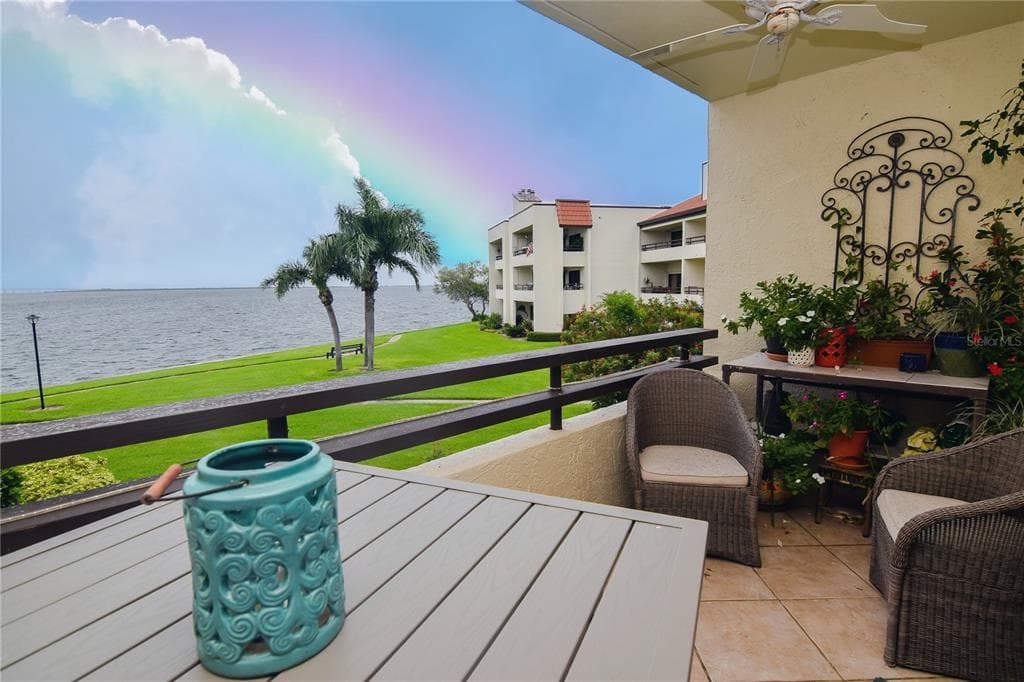 121 1ST STREET E UNIT 107 TIERRA VERDE, FL 33715