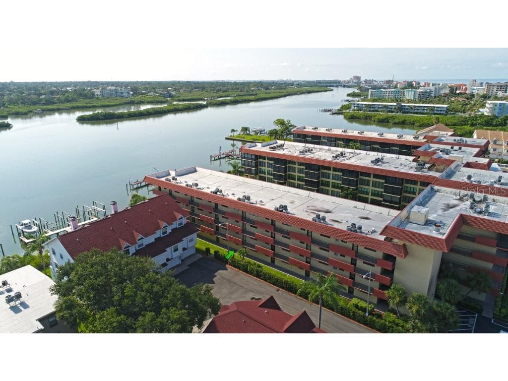 19701 GULF BOULEVARD UNIT 104