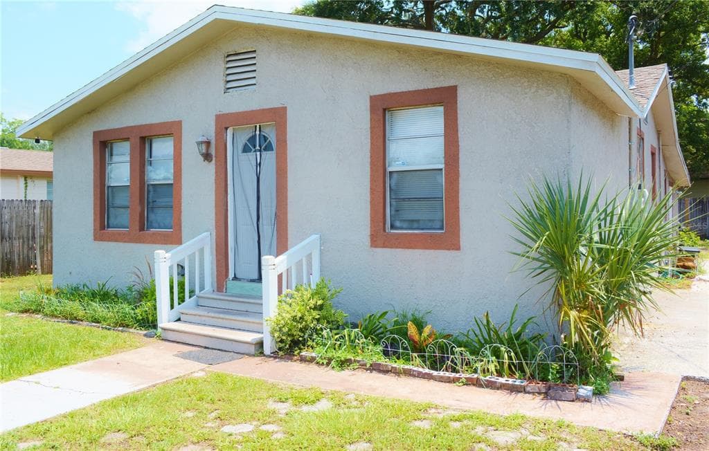 9809 N 11TH STREET TAMPA, FL 33612