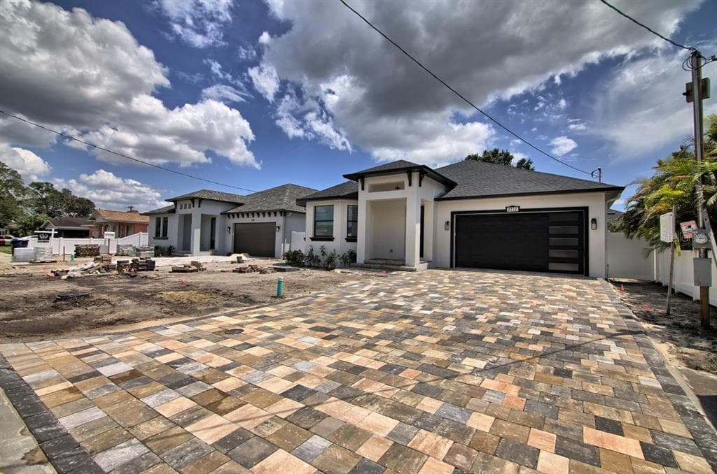 2712 W BRADDOCK STREET TAMPA, FL 33607