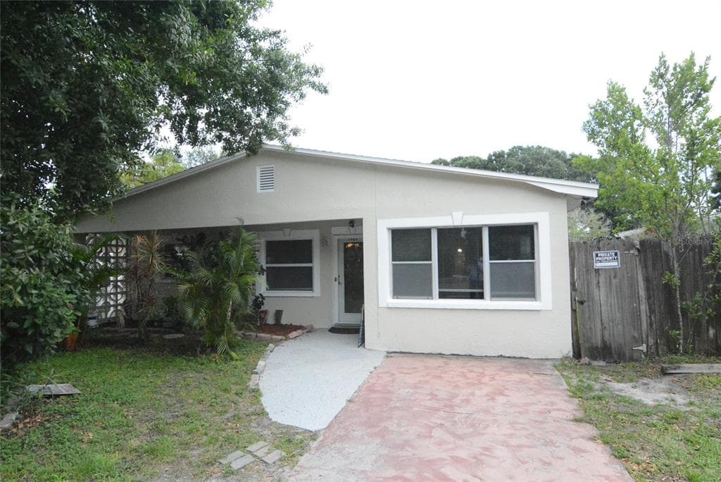 3921 W BAY AVENUE TAMPA, FL 33616