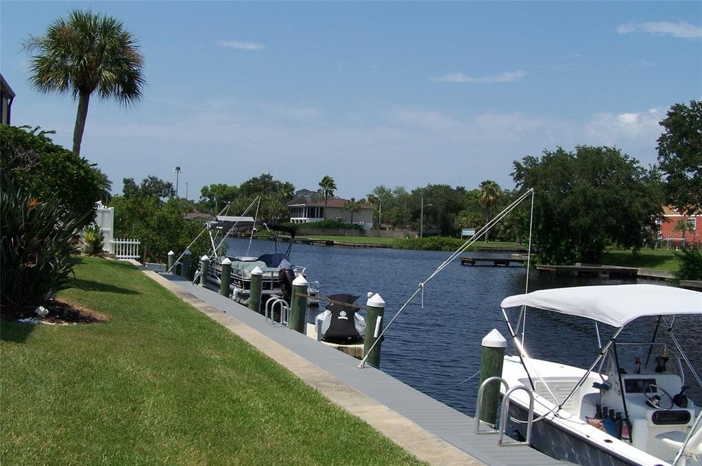 404 MOORINGS COVE DRIVE UNIT 7D TARPON SPRINGS, FL 34689