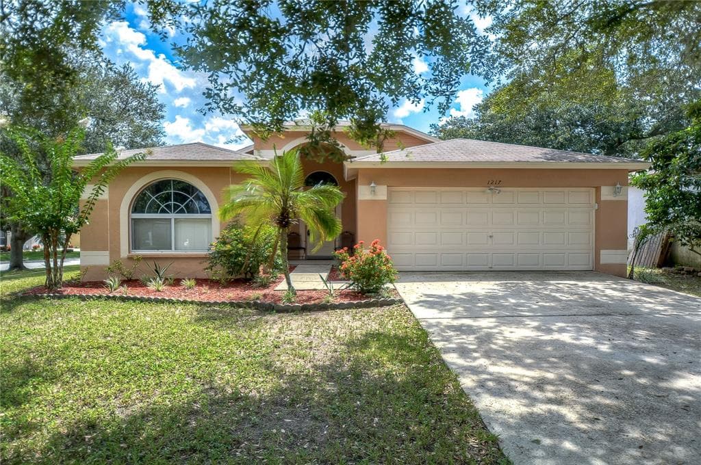 1217 DRAGON HEAD DRIVE VALRICO, FL 33594