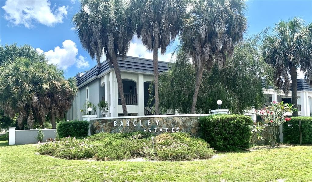 8651 10TH STREET N UNIT 136 ST PETERSBURG, FL 33702
