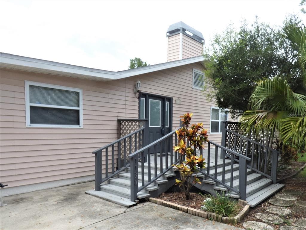 1130 BEVERLY AVENUE LARGO, FL 33770