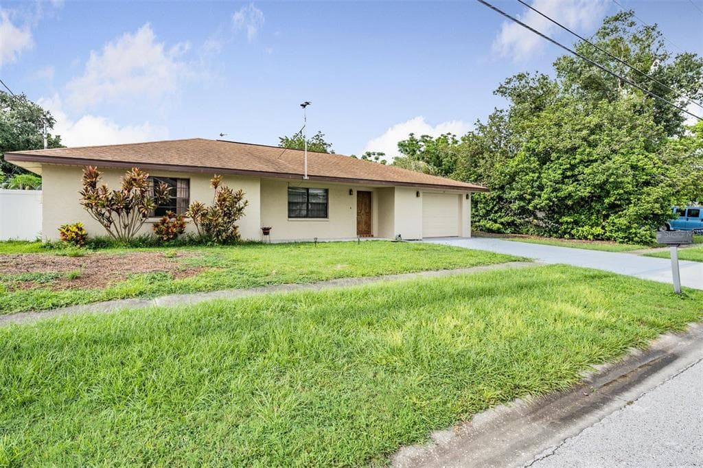 8625 SUMMER DRIVE HUDSON, FL 34667