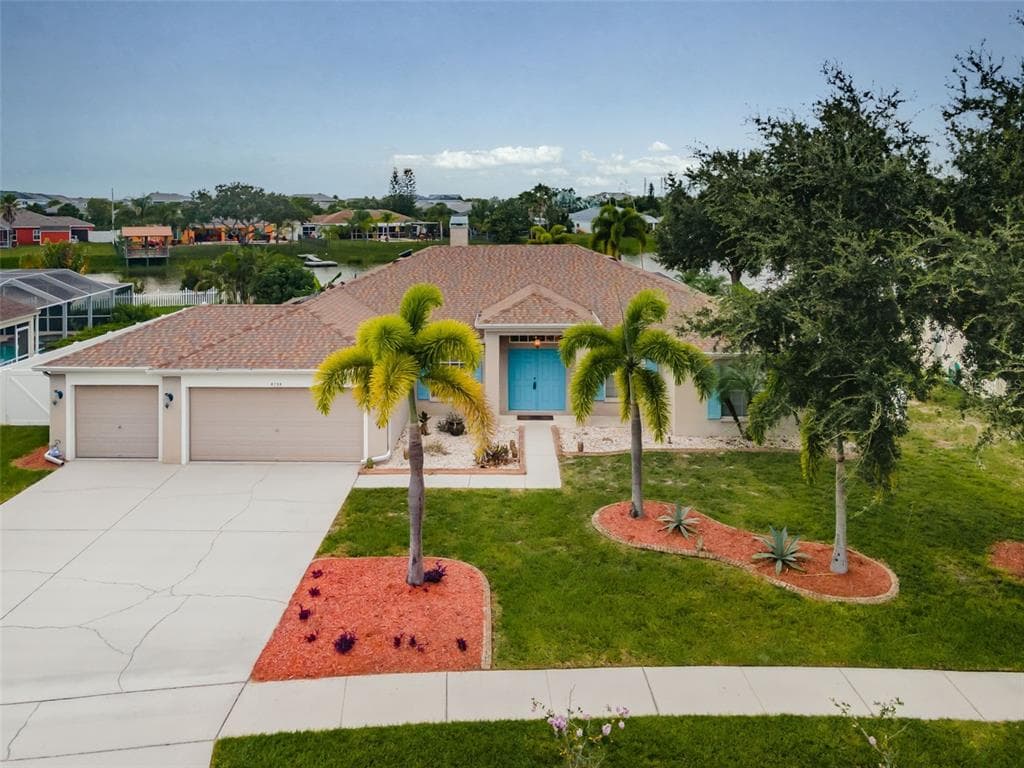 6735 CLAIR SHORE DRIVE APOLLO BEACH, FL 33572