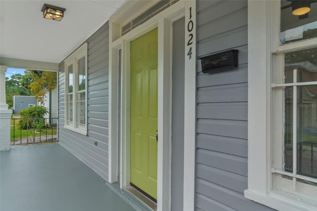 1024 E 19TH AVENUE TAMPA, FL 33605
