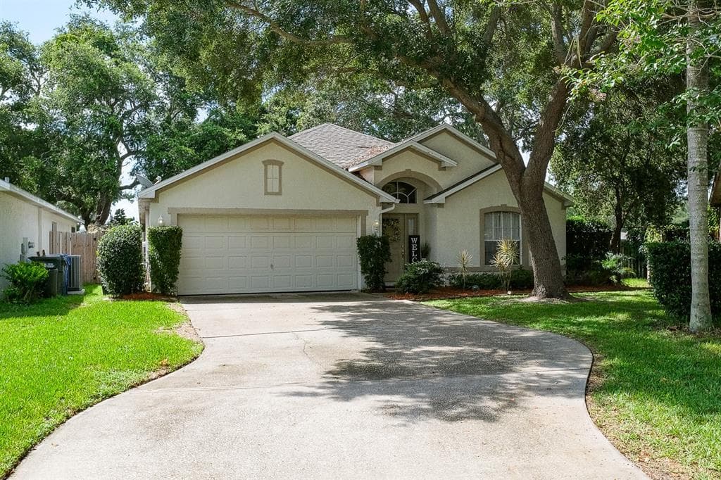 6940 HIDDEN OAKS CIRCLE CLEARWATER, FL 33764
