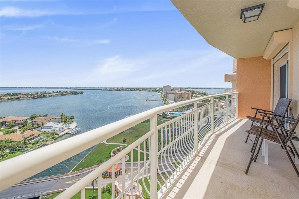 4900 BRITTANY DRIVE S UNIT 1808 ST PETERSBURG, FL 33715