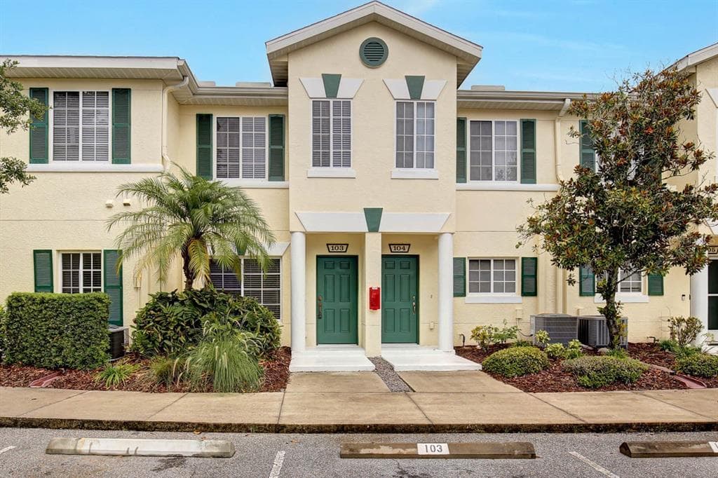 267 CAPE HARBOUR LOOP UNIT 103 BRADENTON, FL 34212