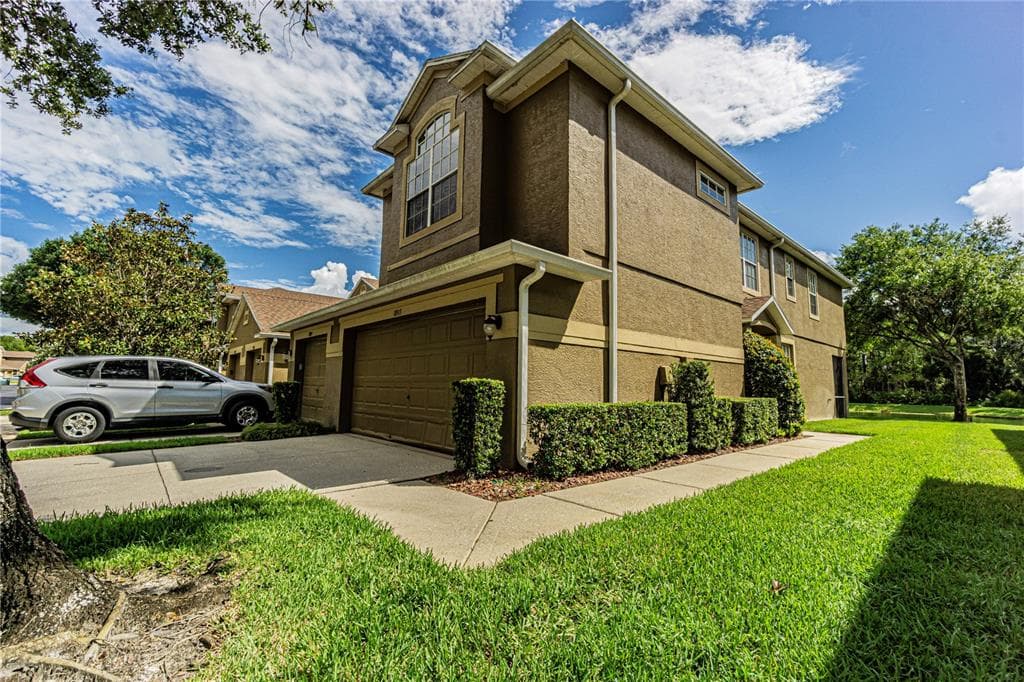 18913 DUQUESNE DRIVE TAMPA, FL 33647