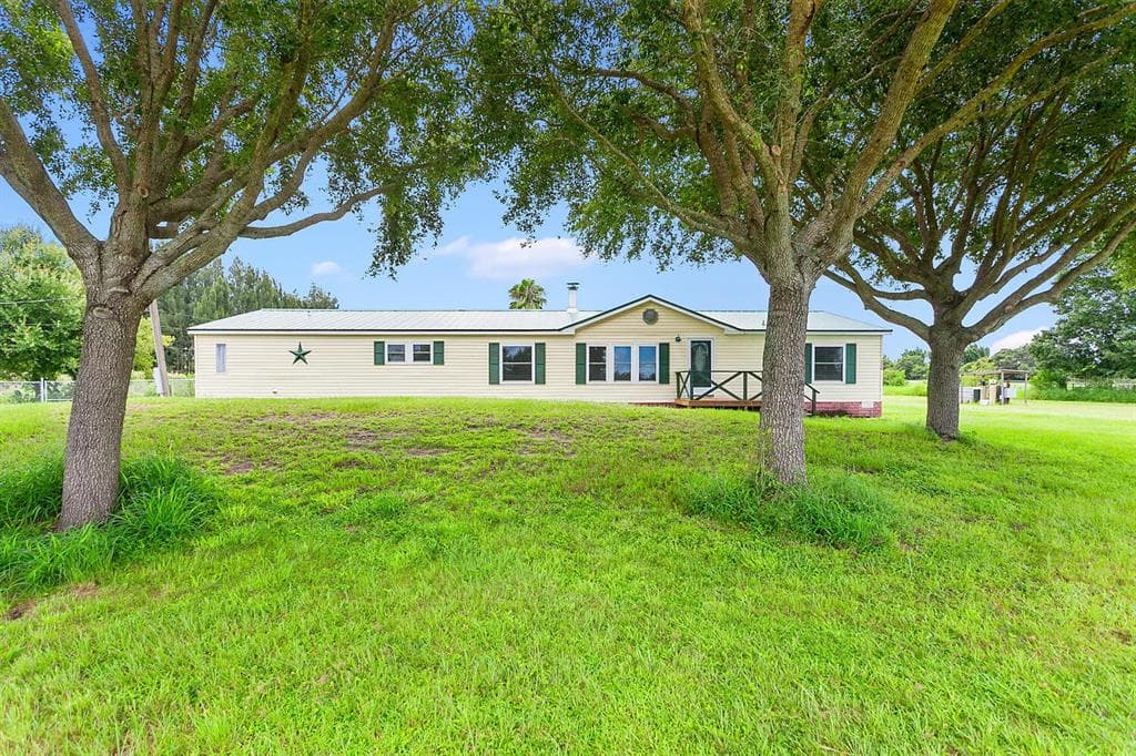 15006 MCGRADY ROAD WIMAUMA, FL 33598