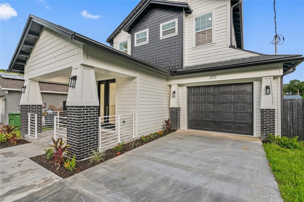 203 W FLORA STREET