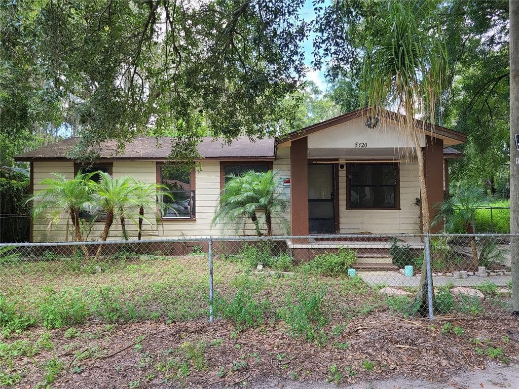 5320 CHERRY AVENUE SEFFNER, FL 33584