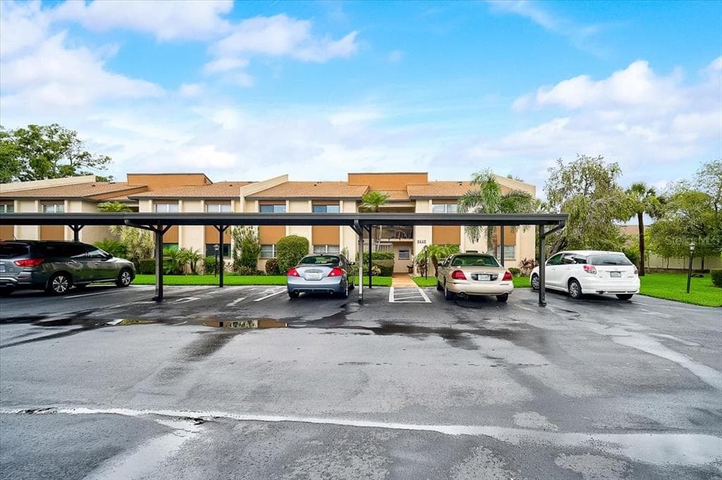 2442 CLUBHOUSE CIRCLE UNIT 203 SARASOTA, FL 34232