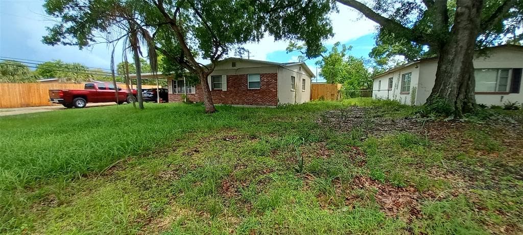 8010 W COMANCHE AVENUE TAMPA, FL 33615