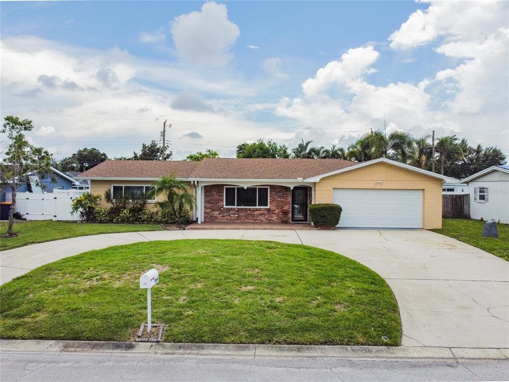 11668 83RD AVENUE SEMINOLE, FL 33772