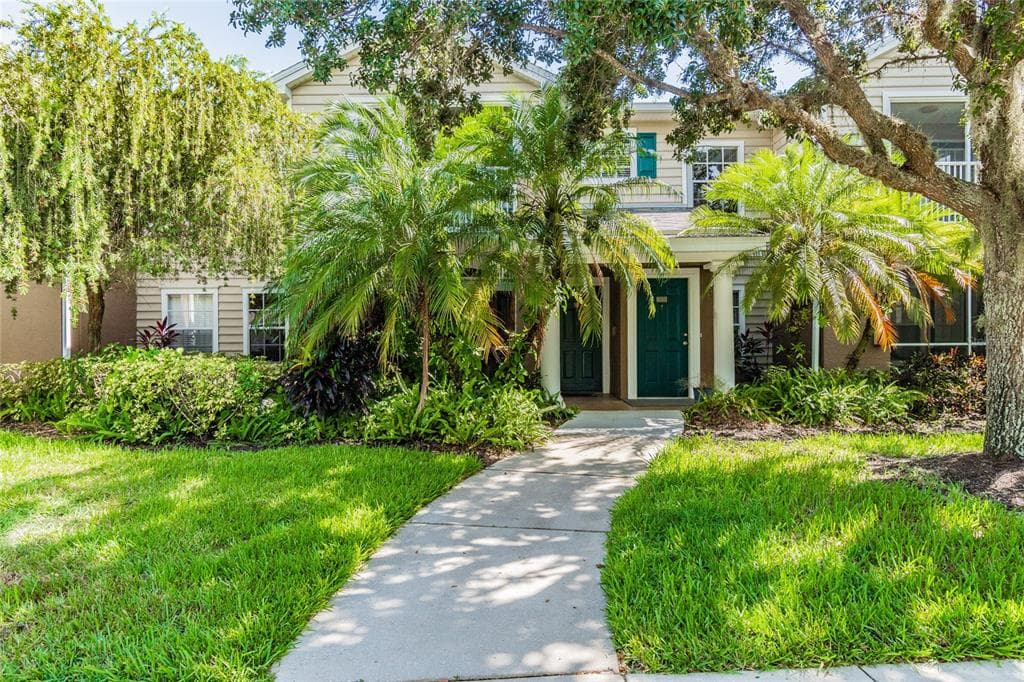 8905 MANOR LOOP UNIT 103 LAKEWOOD RANCH, FL 34202