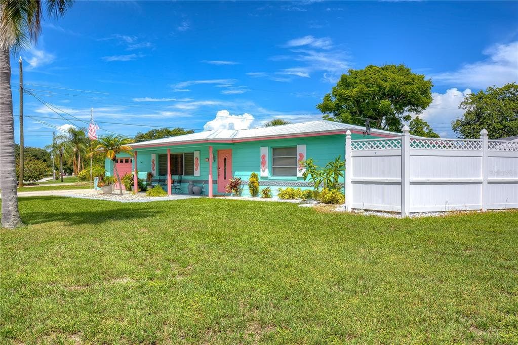 6183 44TH AVENUE N KENNETH CITY, FL 33709