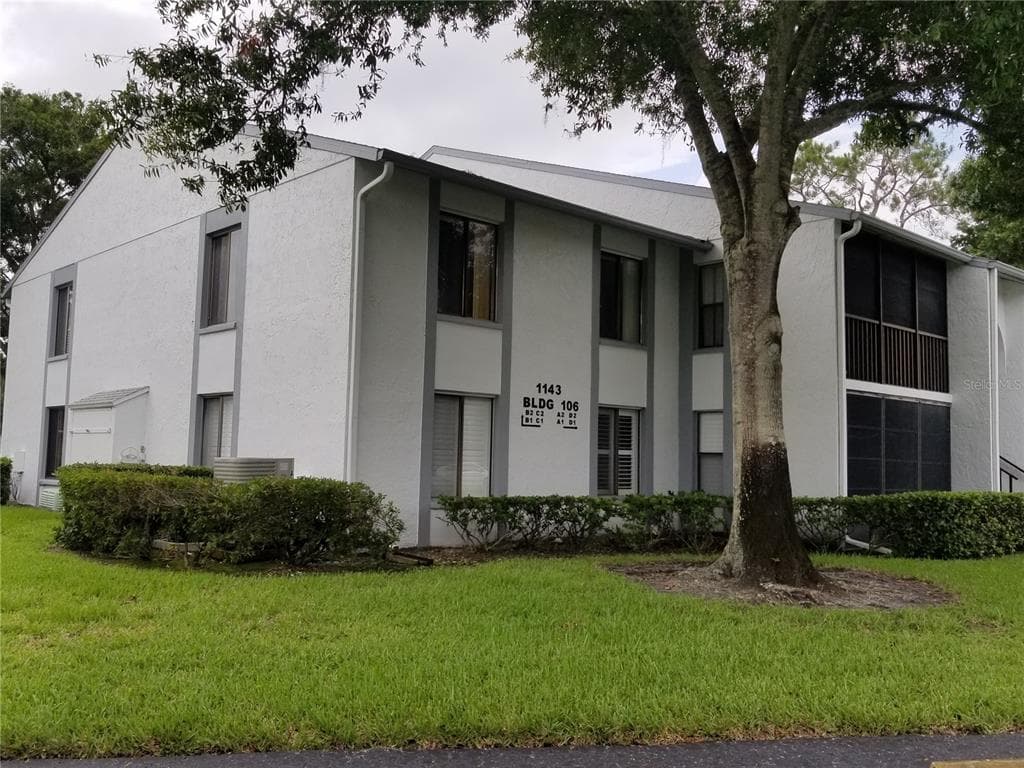 1143 PINE RIDGE CIRCLE W UNIT C1 TARPON SPRINGS, FL 34688