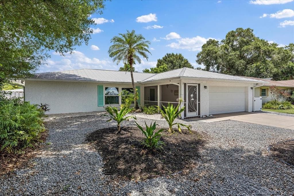 3206 TEAL AVENUE SARASOTA, FL 34232