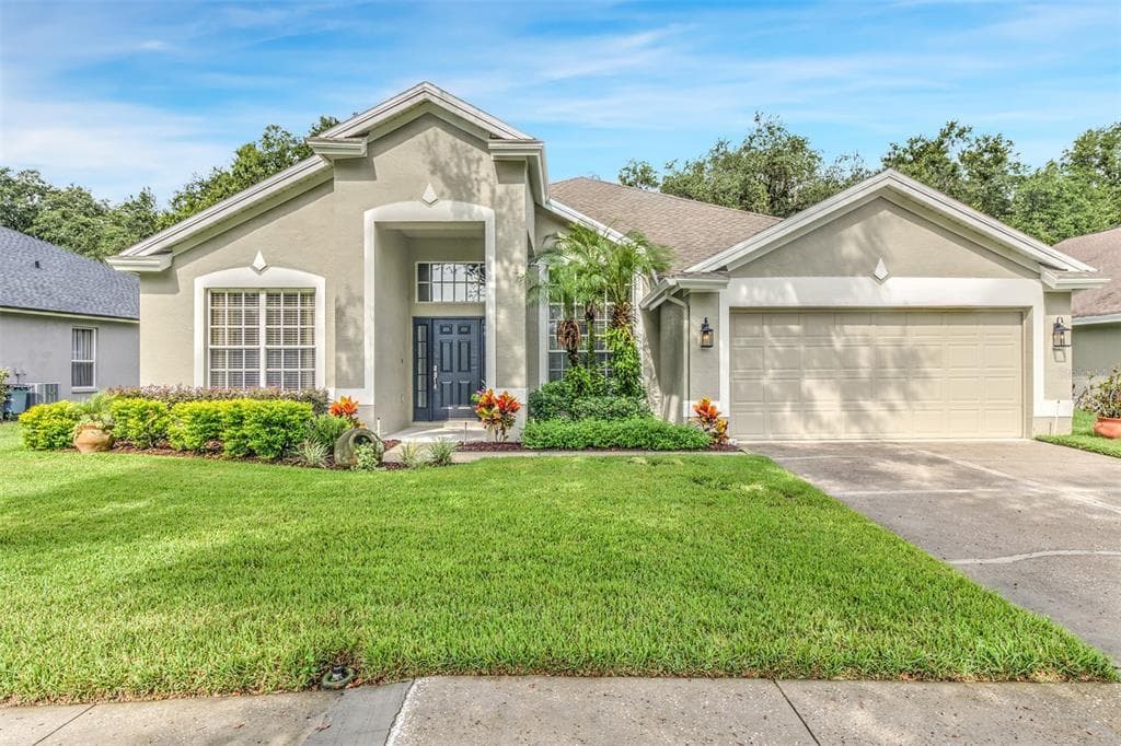 5721 BENT GRASS DRIVE VALRICO, FL 33596