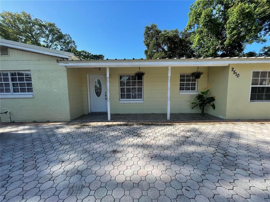2510 LORRAINE STREET TAMPA, FL 33614