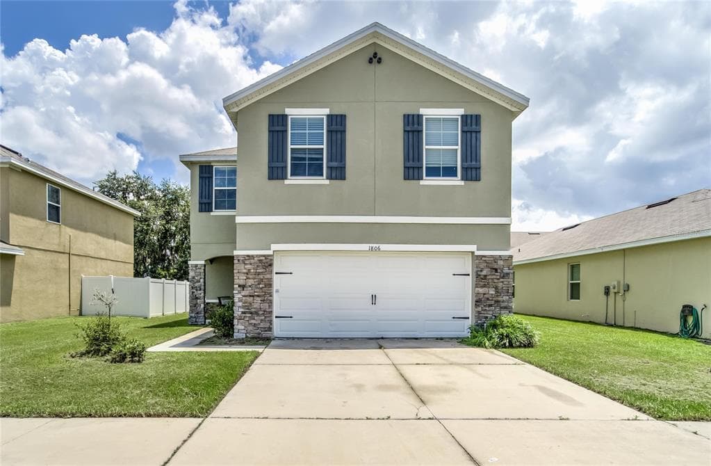 1806 GREENWOOD VALLEY DRIVE PLANT CITY, FL 33563