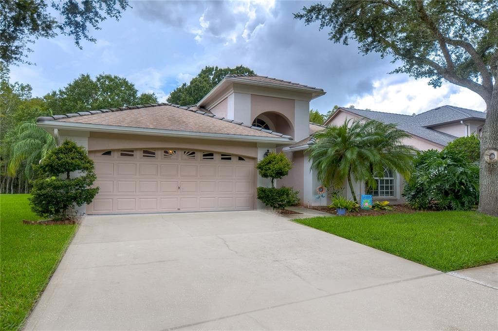 5542 AVENUE DU SOLEIL LUTZ, FL 33558