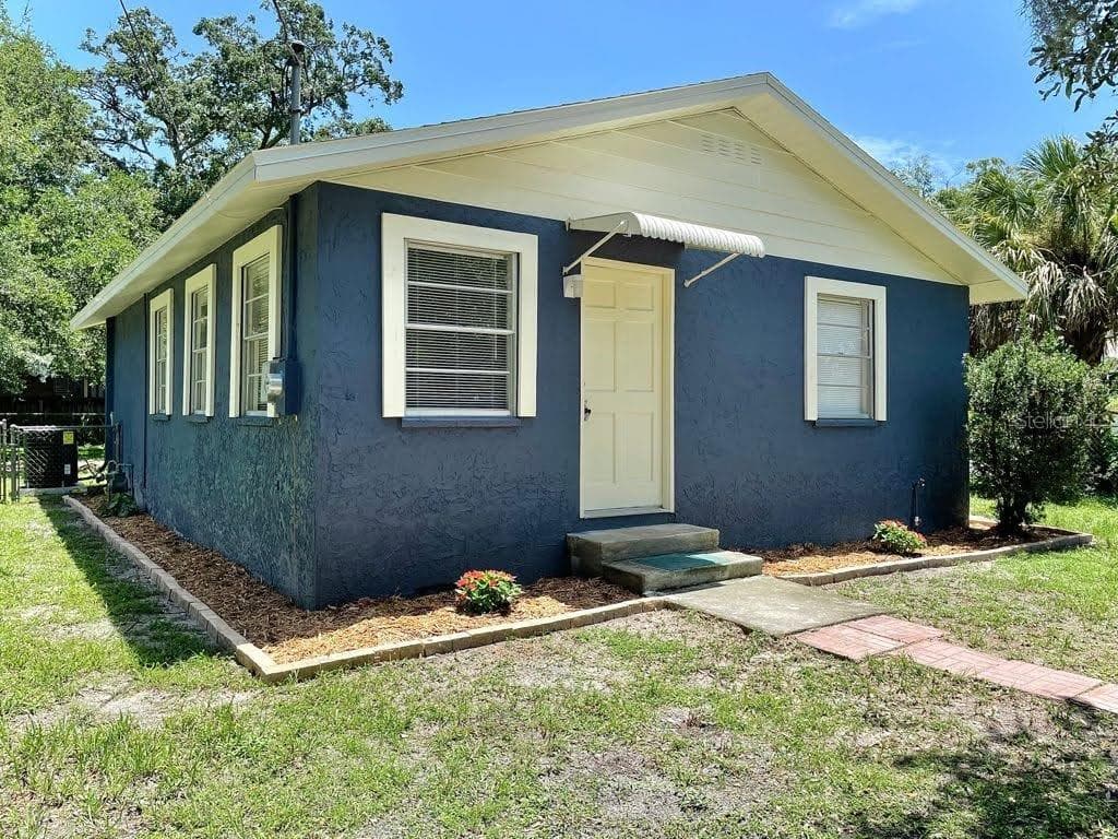 7901 N MULBERRY STREET TAMPA, FL 33604