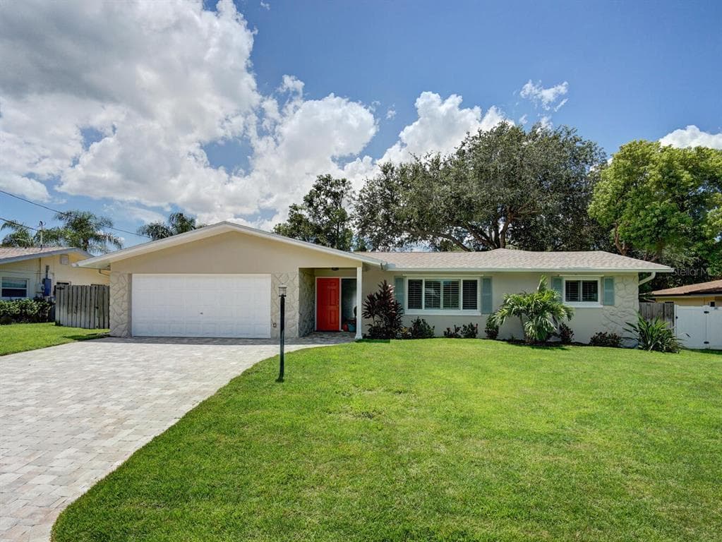 1249 SAINT ANDREWS DRIVE DUNEDIN, FL 34698
