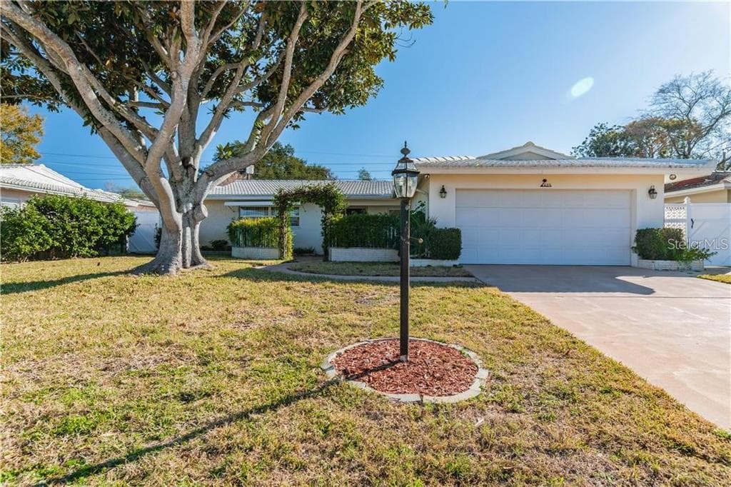 2311 SURREY LANE CLEARWATER, FL 33763