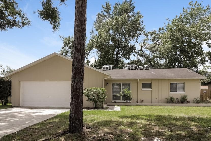 9556 BRIMTON DRIVE ORLANDO, FL 32817