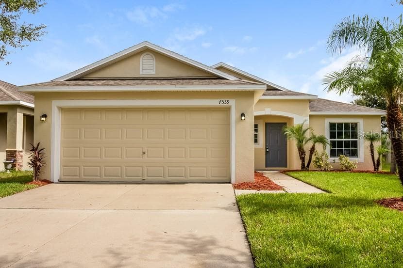 7539 TURTLE VIEW DRIVE RUSKIN, FL 33573