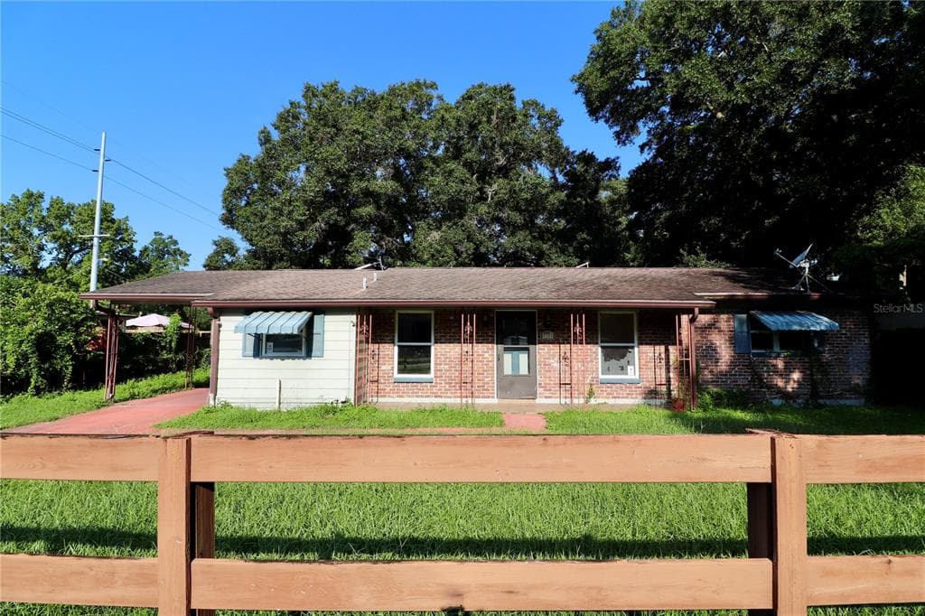 8104 EL PORTAL DRIVE