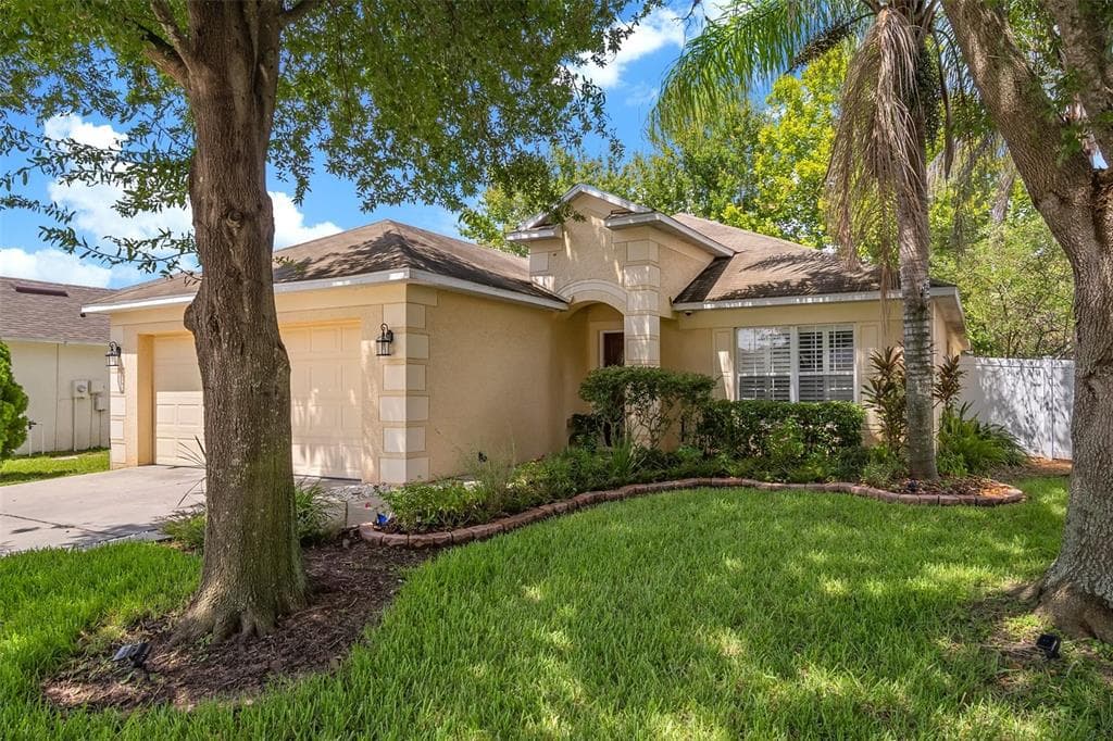 2642 QUEEN ALBERTA DRIVE VALRICO, FL 33596