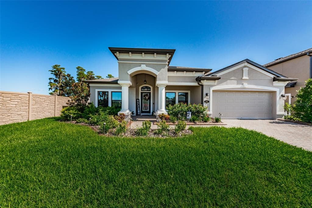 19267 BREYNIA DRIVE LUTZ, FL 33558