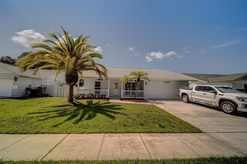 1898 76TH PLACE N ST PETERSBURG, FL 33702