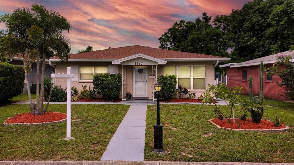5610 DARTMOUTH AVENUE N ST PETERSBURG, FL 33710