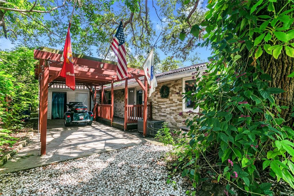506 7TH AVENUE NE LARGO, FL 33770