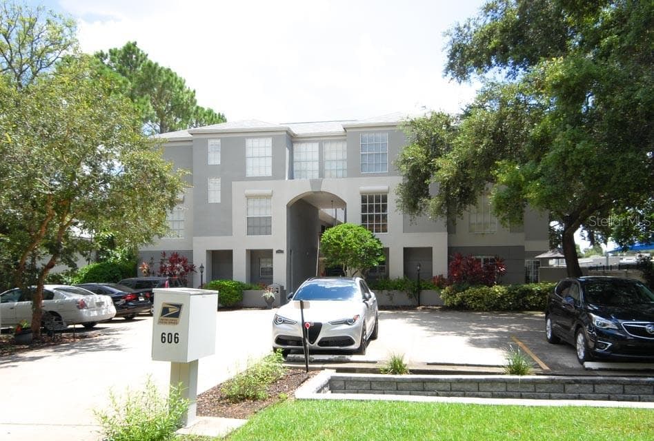 606 S GLEN AVENUE UNIT 12 TAMPA, FL 33609