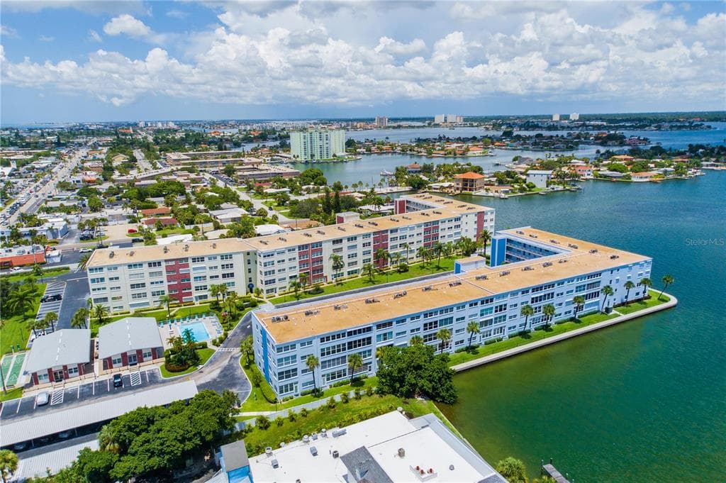 5555 GULF BOULEVARD UNIT 412 ST PETE BEACH, FL 33706