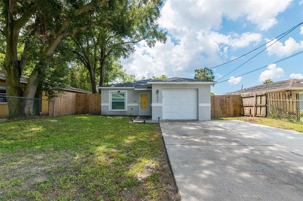 2907 E 25TH AVENUE TAMPA, FL 33605