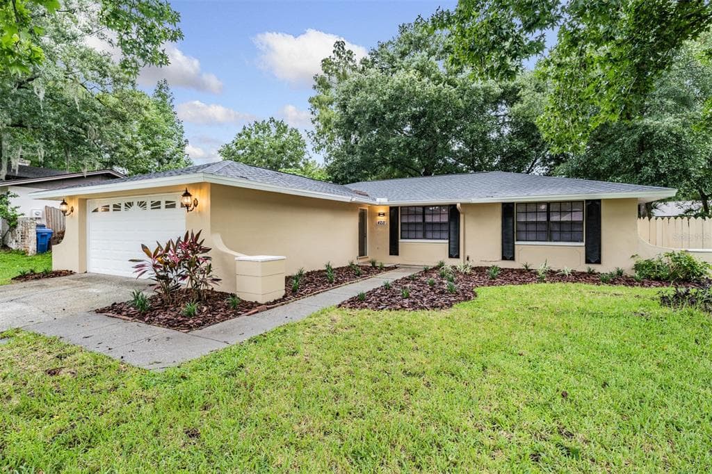 4211 BRIARBERRY LANE