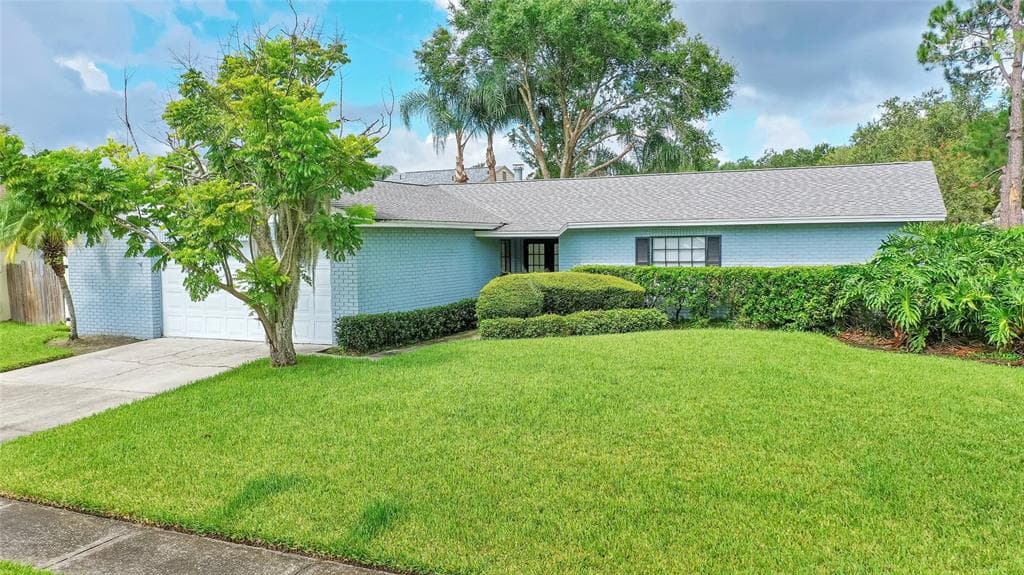 16112 MARSHFIELD DRIVE TAMPA, FL 33624